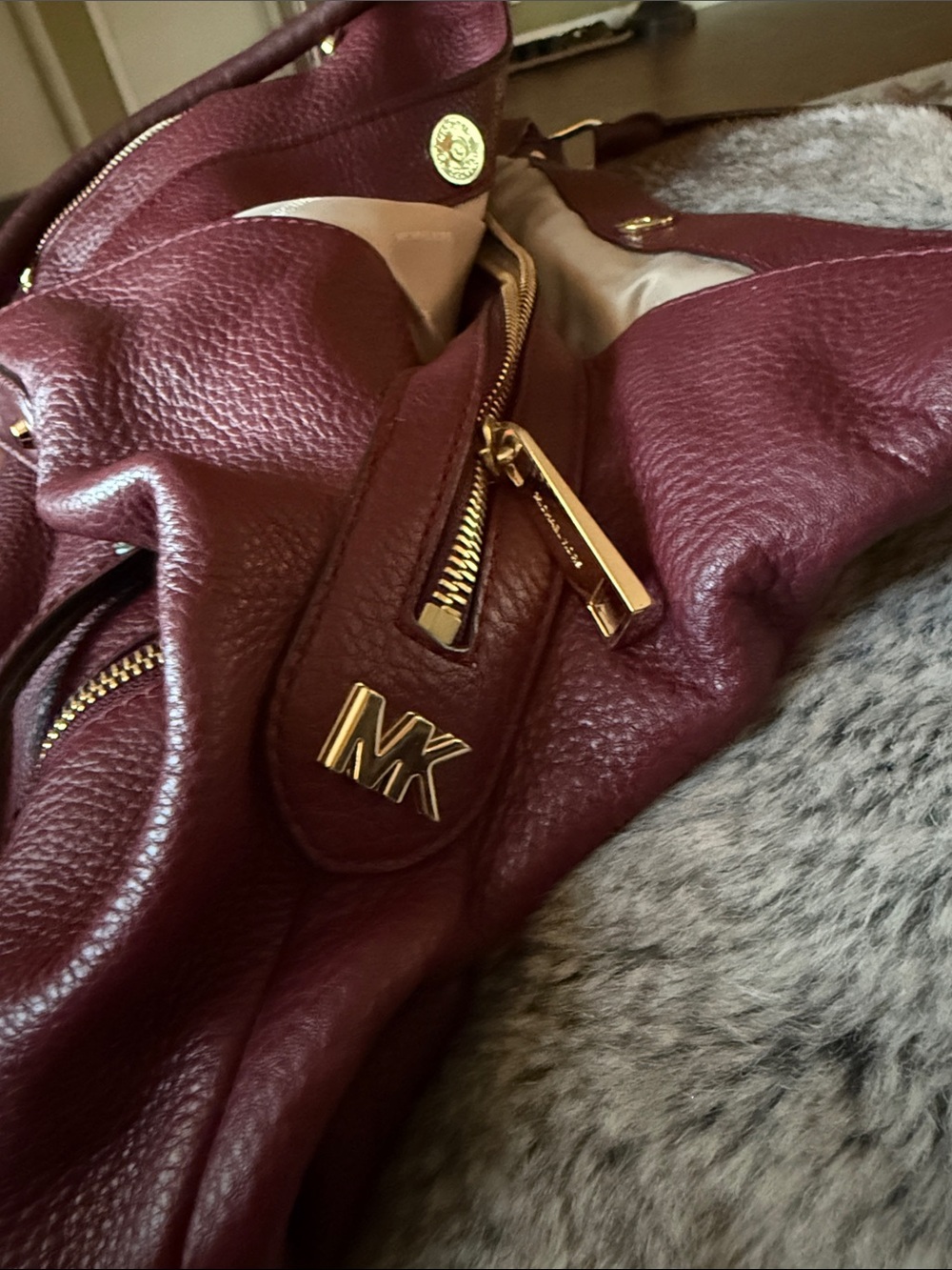Michael Kors Pebbled Leather Shoulder Bag in Burgundy - Picture 7 of 8